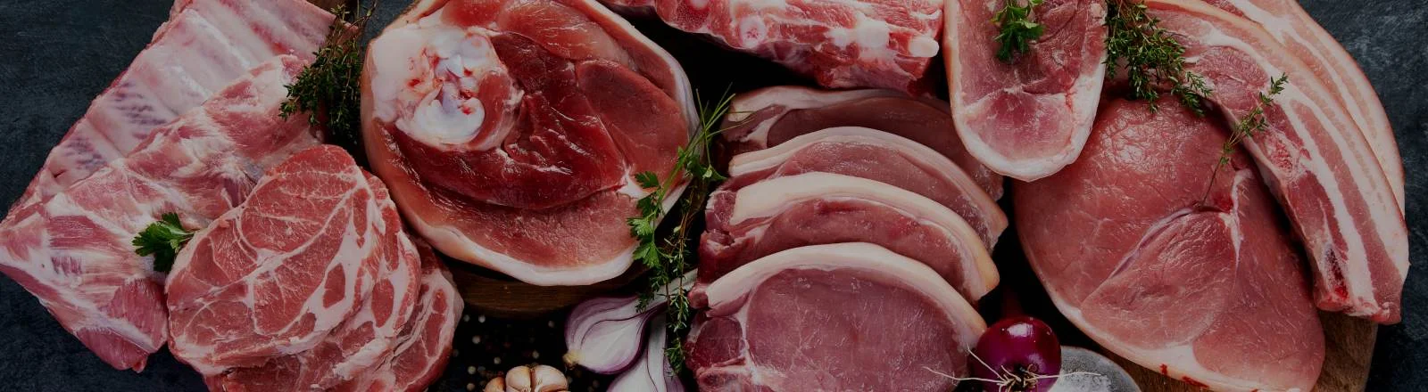 Foto mit diversen Fleisch- und Wurstwaren