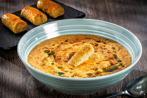 Süßkartoffel-Schaumsuppe mit Geflügelkroketten