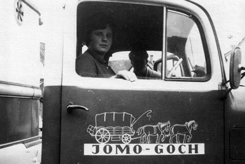 Die ersten LKWs von JOMO