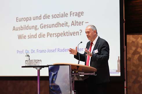 Prof. Dr. Dr. Franz-Josef Radermacher war einer der Redner beim Care-Symposium