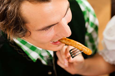 Nürnberger Rostbratwürstchen sind kleine Miniatur-Würstchen