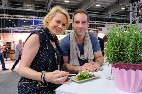 Besucher genießen die köstlichen Kreationen unserer Profiköche auf der CHEFS CULINAR Messe in Berlin