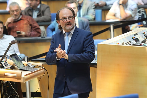 Dr. Thomas Ellrott ging auf das Essverhalten der Generationen ein.