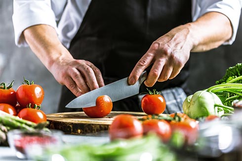 Bas Kast wünscht sich Gastronomen, die auch mal vegetarische Delikatessen auf den Tisch bringen