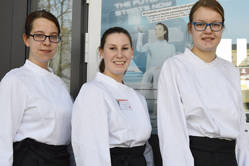 Mit Ehrgeiz zum Erfolg: Kathrin Sommer (r.) vertrat NRW als Landesbeste