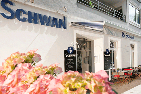 Die Fassade des Schwan-Restaurants in Düsseldorf-Derendorf