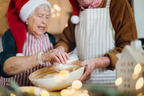 CHEFS CULINAR Weihnachtsbacken im Seniorenheim
