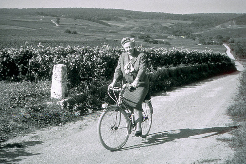 Lily Bollinger trinkt gerne Champagner