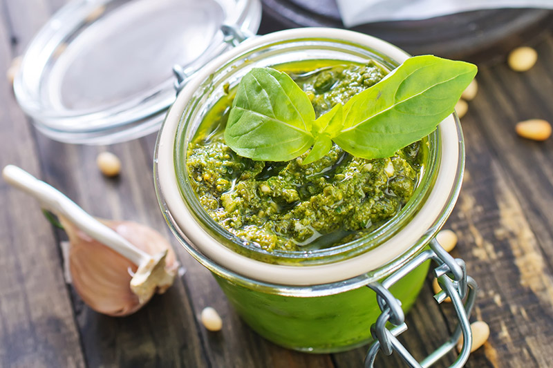 Pesto passt perfekt zu Pasta und Zoodles 