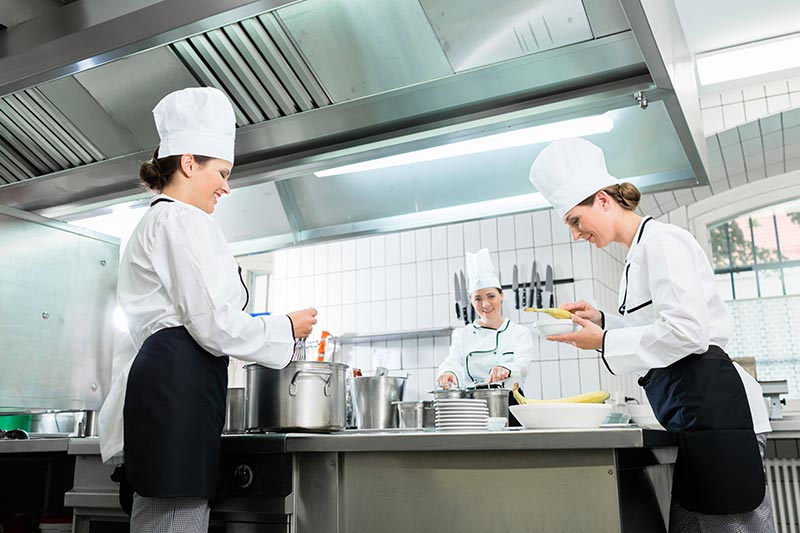 Arbeitssicherheit ist ein wichtiges Thema in Küchen