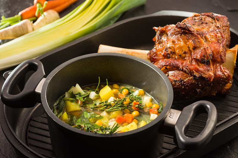 Gelbe-Erbsen-Eintopf mit Kalbshaxe