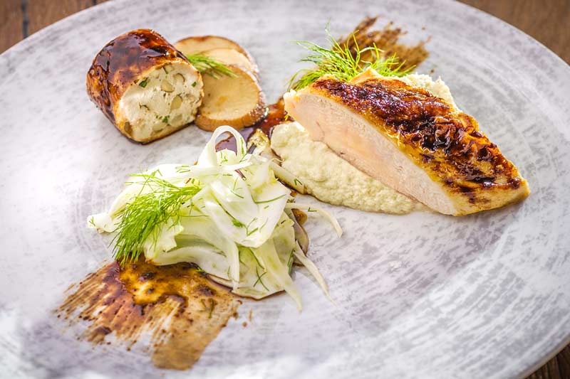 Brust und Keule vom Maishähnchen