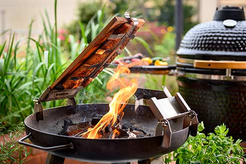 BBQ-Feuerlachs