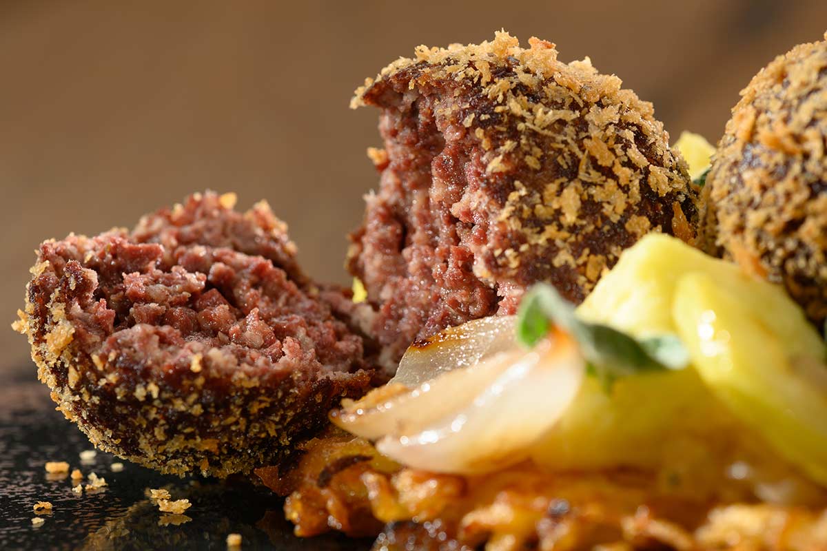 Thüringer Blutwurst mit Kartoffel-Mousseline auf deftigen ...