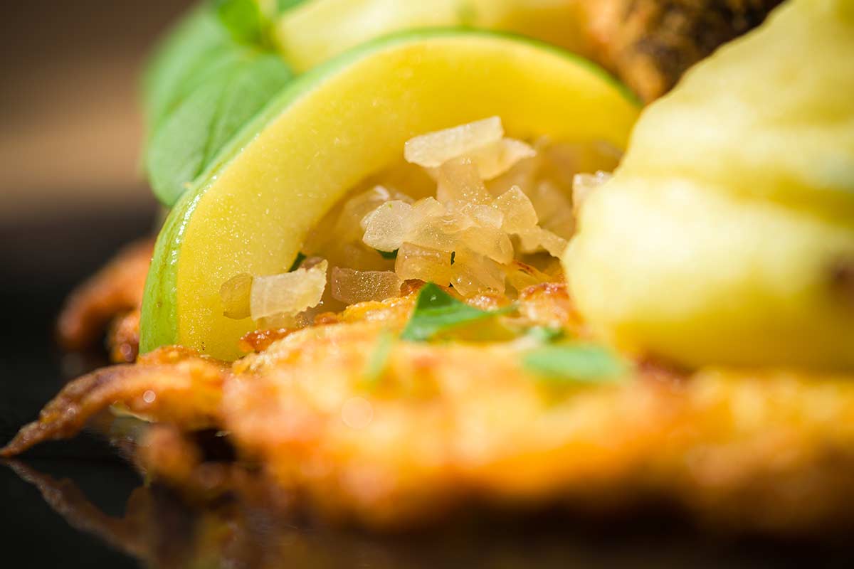 Thüringer Blutwurst mit Kartoffel-Mousseline auf deftigen ...