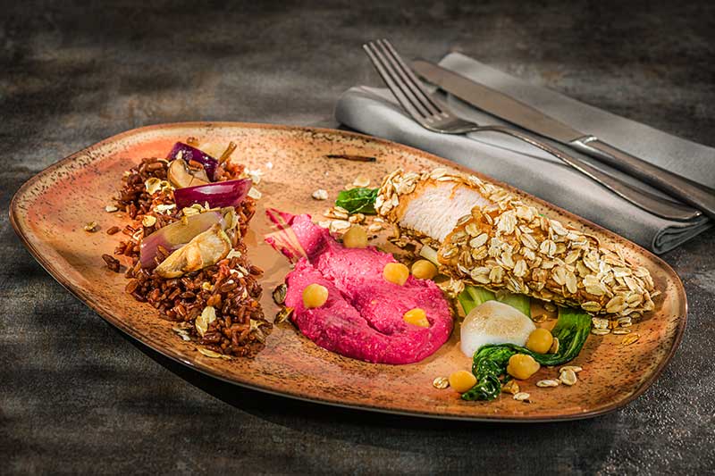 Haferhähnchen | Rote-Bete-Hummus | Schwarzer Reis