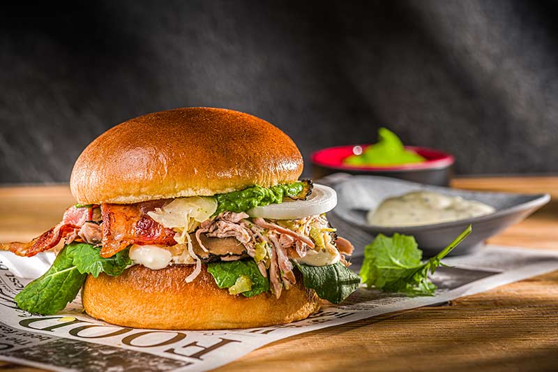 Pulled Eisbein Burger