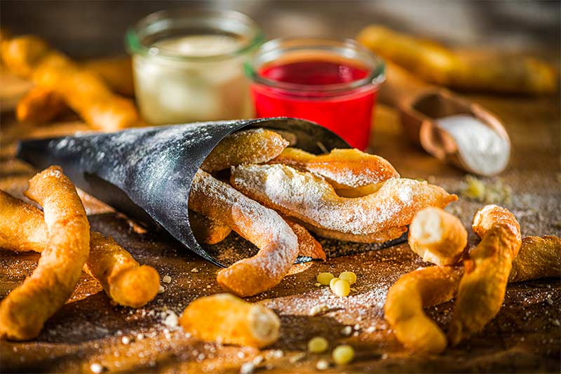 Sweet Fries mit Erdbeerketchup und Vanillemayo