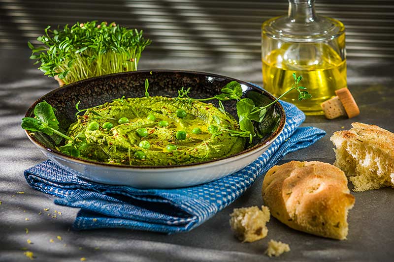 Erbsen-Hummus mit Koriander