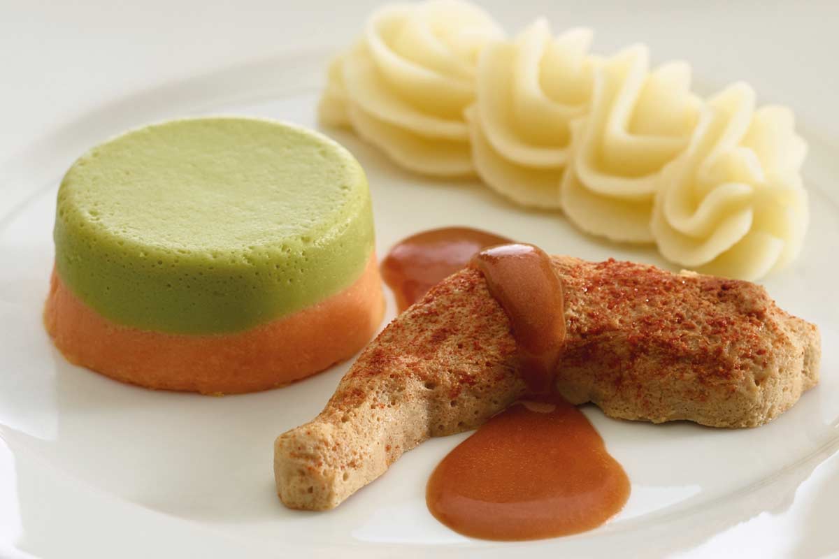 Brathähnchen mit Erbsen-Karotten und Kartoffelpüree | Rezept