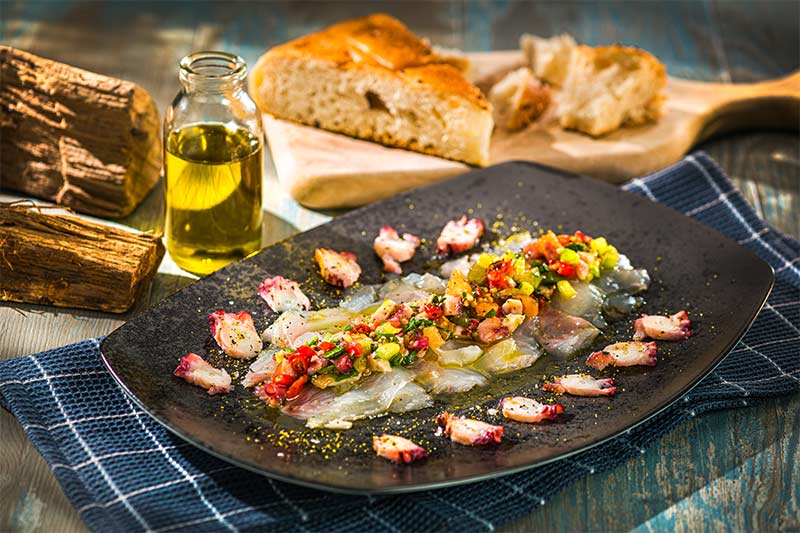 Doraden-Ceviche mit Pulpo Salsa