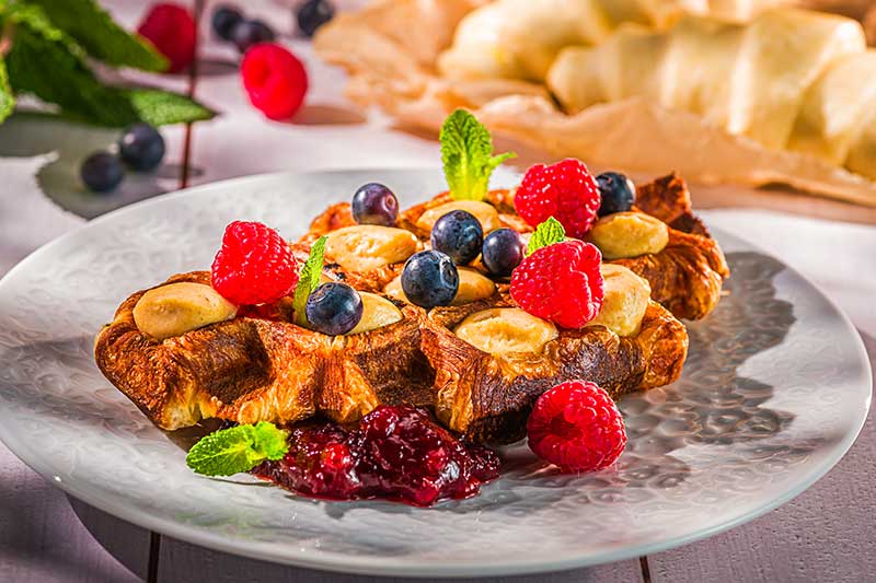 Waffel-Croissant I Cheesecake-Creme I Beeren