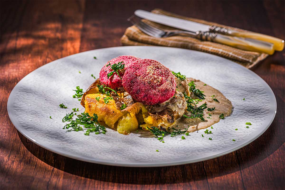 Rote Bete Ricotta Smash-Potatoe und Pilzsauce