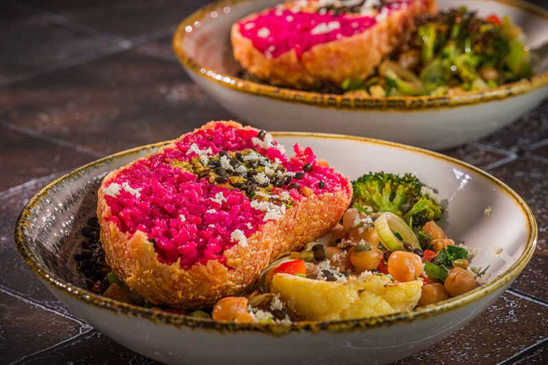 Hülsenfruchtsalat mi Rote Bete-Arancini