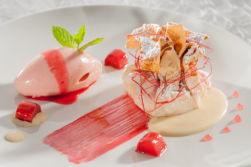 Rhabarber-Quarkstrudel