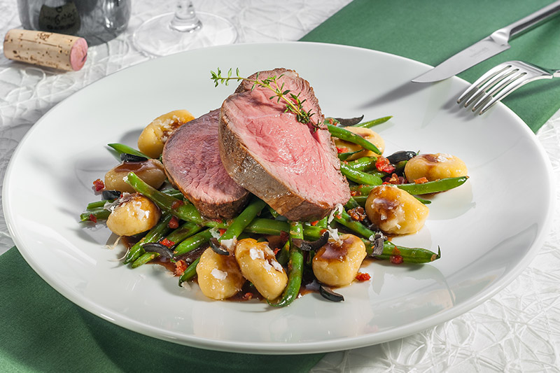 Lammsteakhüfte mit Parmesan-Gnocchi