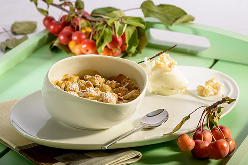 Apple-Crumble mit Milchreis-Eis