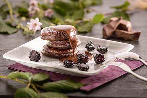 Schoko-Pancake mit Brombeeren