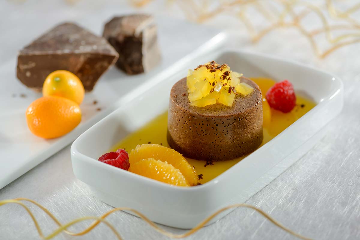 Bayerische Schokoladen-Creme auf Orangengelee | Rezept