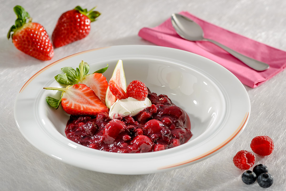 Beerengrütze mit Vanille-Espuma | Rezept