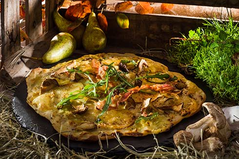 Steinpilz-Pizza mit Vacherin Mont-d´Or