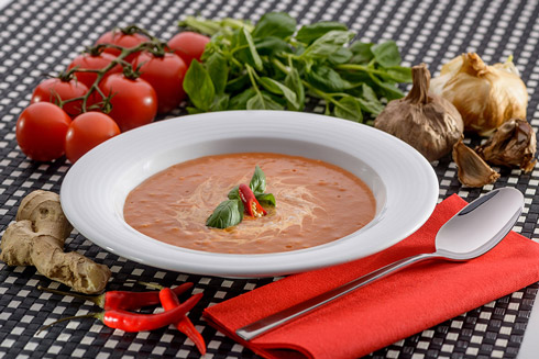 Vegetarische Thai-Tomatensuppe