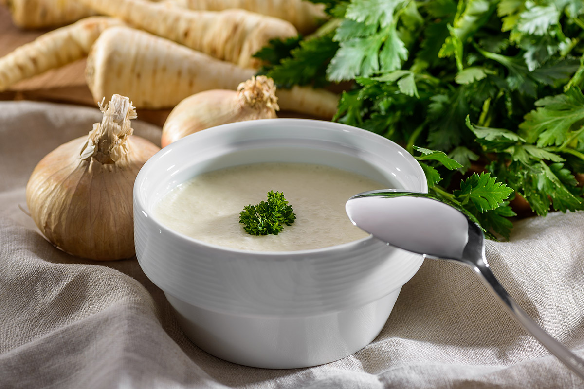 Cremesuppe von der Petersilienwurzel | Rezept