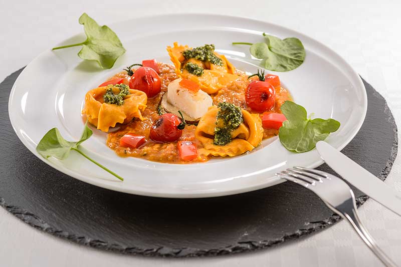 Tortelloni mit Kabeljau-Steinpilz-Füllung