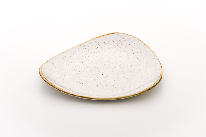 Churchill, Stonecast, Barley White, Teller dreieckig, 19, 2 cm